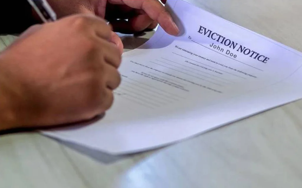 Can I sign on a tenant and serve an eviction notice at the same time?